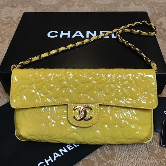 Chanel patent leather yellow bag with rose gold - Picture 2 of 8
